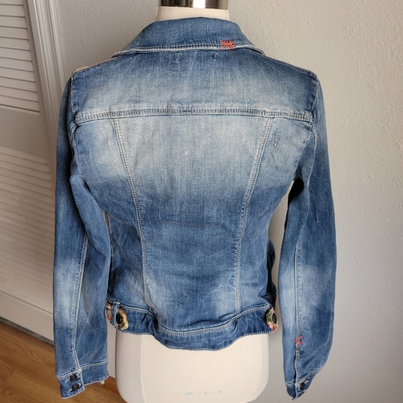 COPY - Forever 21 Denim Tapestry Trim Jacket - Picture 4 of 4